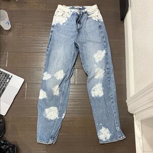 PacSun Blue and White Boyfriend Jeans